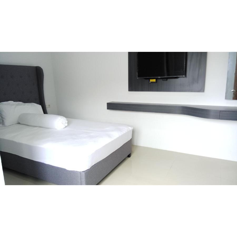Azalia Residence Palembang Exterior photo